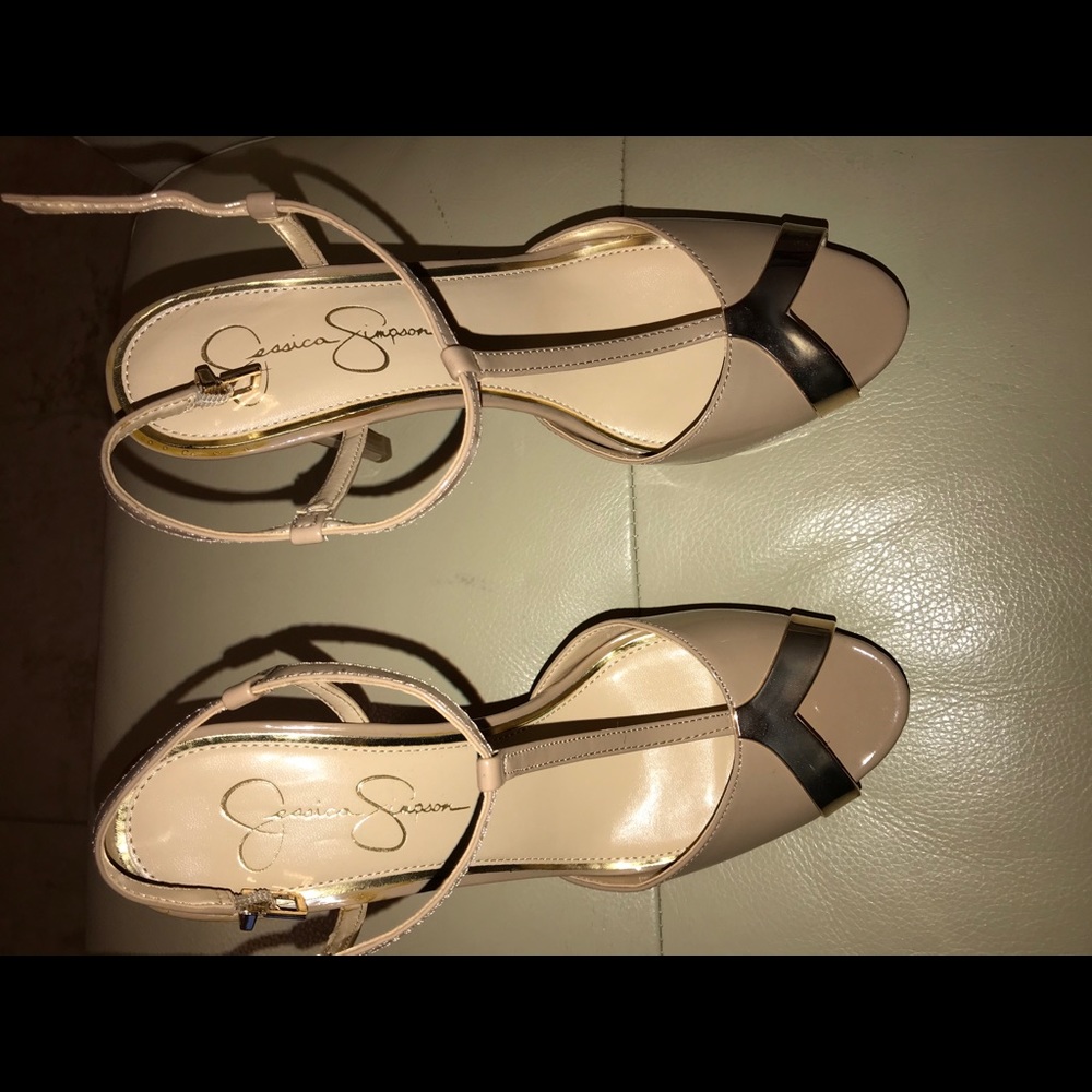 Jessica Simpson Nude Carys T Strap Sandal - Picture 3 of 7
